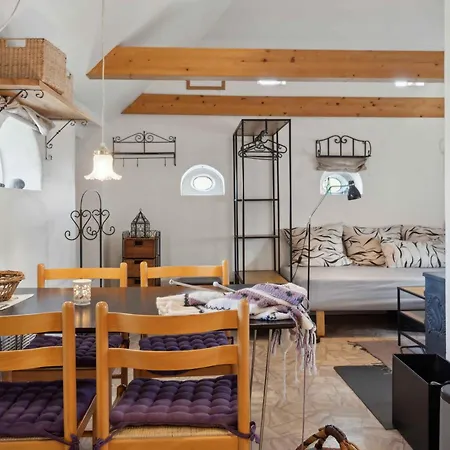 Cozy On Romo Apartment *