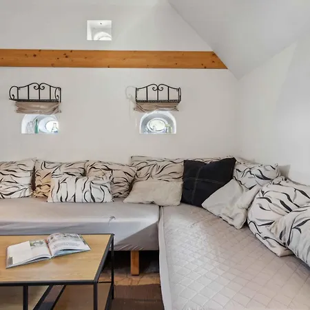 Cozy On Romo Apartment *